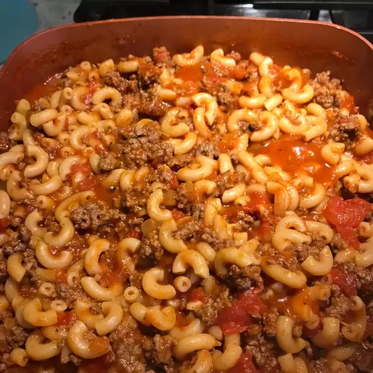 Cheesy Baked Goulash - MAKINGOURLIFEMATTER